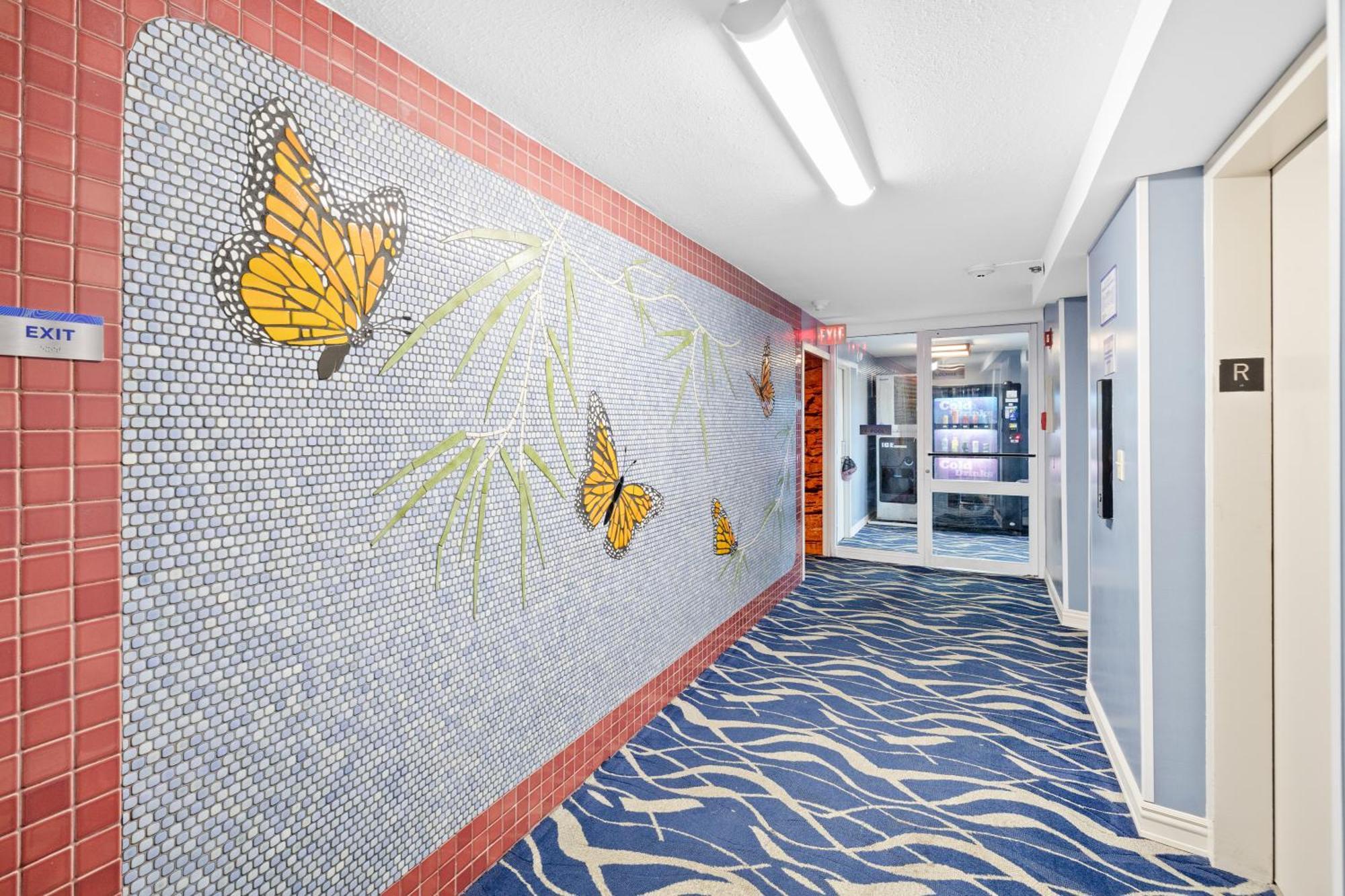 Cozy Ocean View Escape Just Steps To Waikiki Beach! *