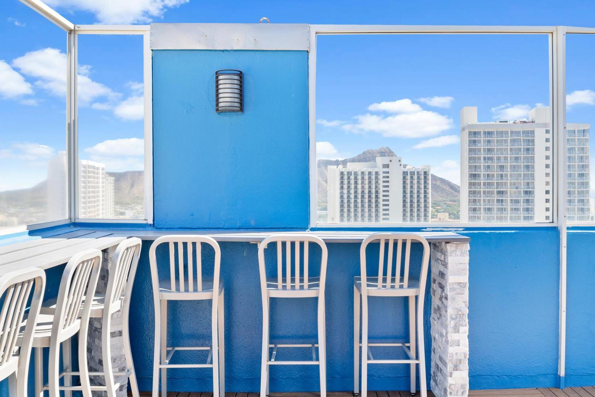 Apartment Cozy Ocean View Escape Just Steps To Waikiki Beach! Honolulu
